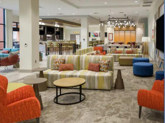Hilton Garden Inn Visalia, Ca Екстериор снимка